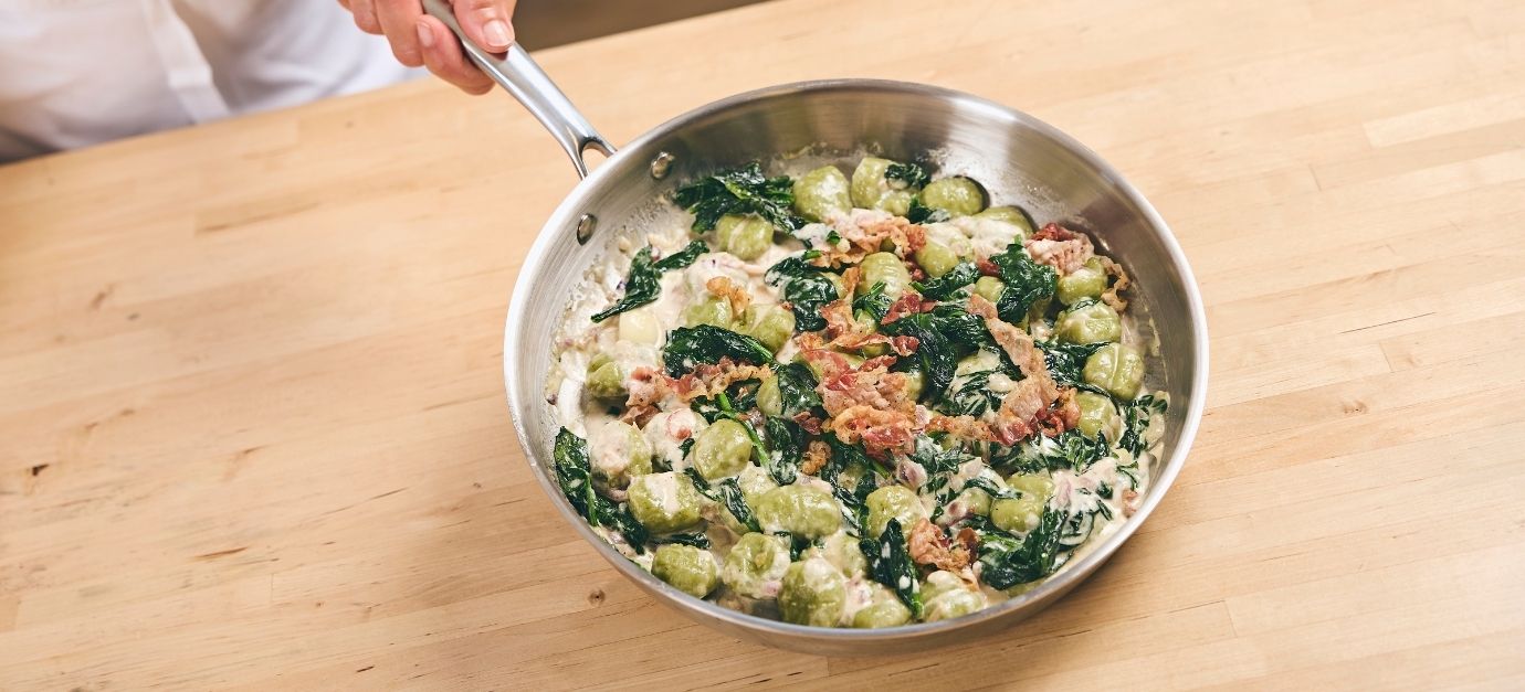 Gnocchi aux épinards, parmesan et pancetta de porc noir